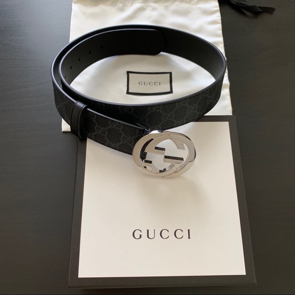 Gucci Supreme belt with G buckle